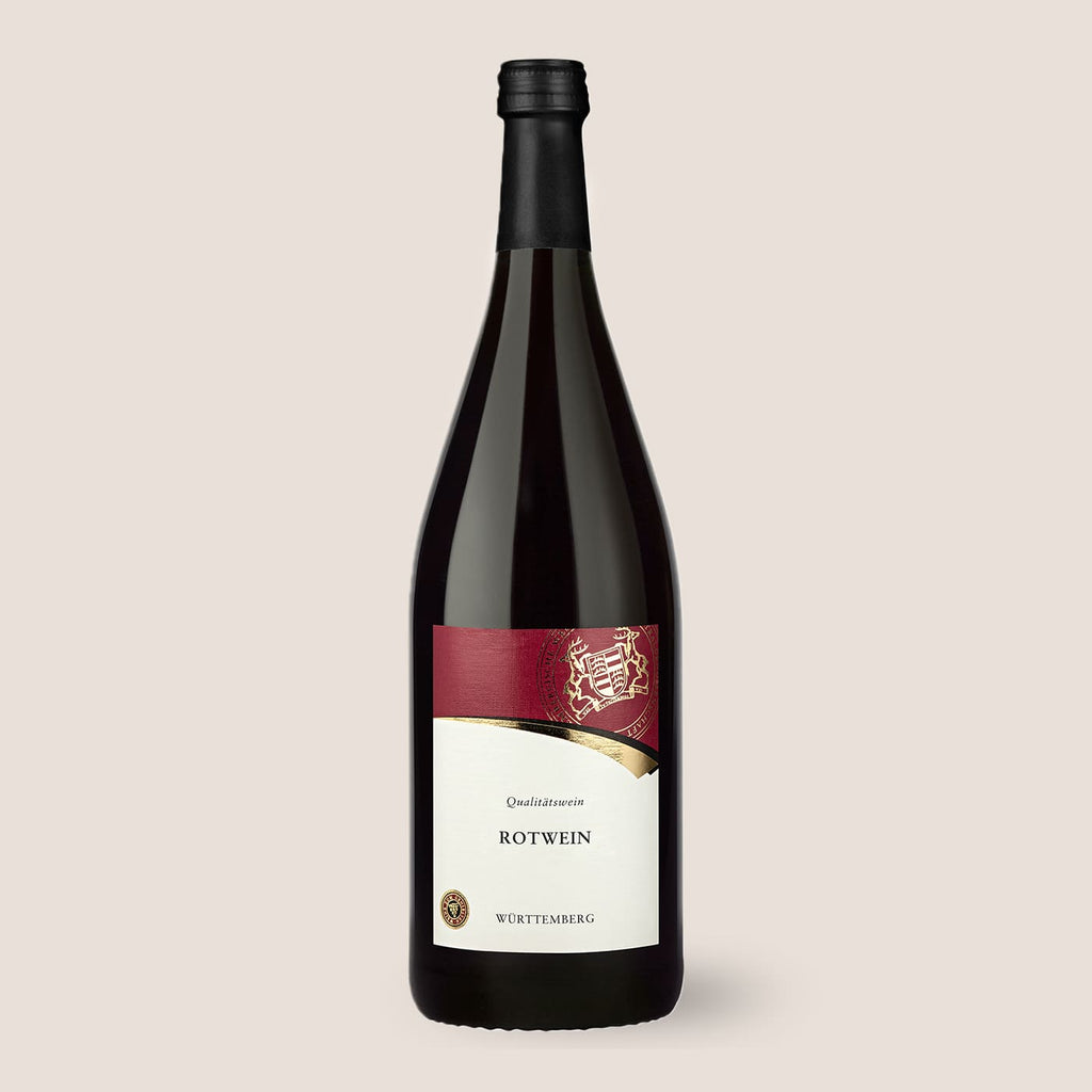 Dunkle Flasche Aus’m Ländle Rotwein der WZG mit rot-weißem Etikett vor hellem Hintergrund.