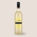 Flasche Edition Gourmet Chardonnay Weißwein der WZG vor hellem Hintergrund.