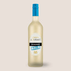 Flasche Edition Gourmet 0,0% VOL. Rivaner Weißwein der WZG vor hellem Hintergrund.