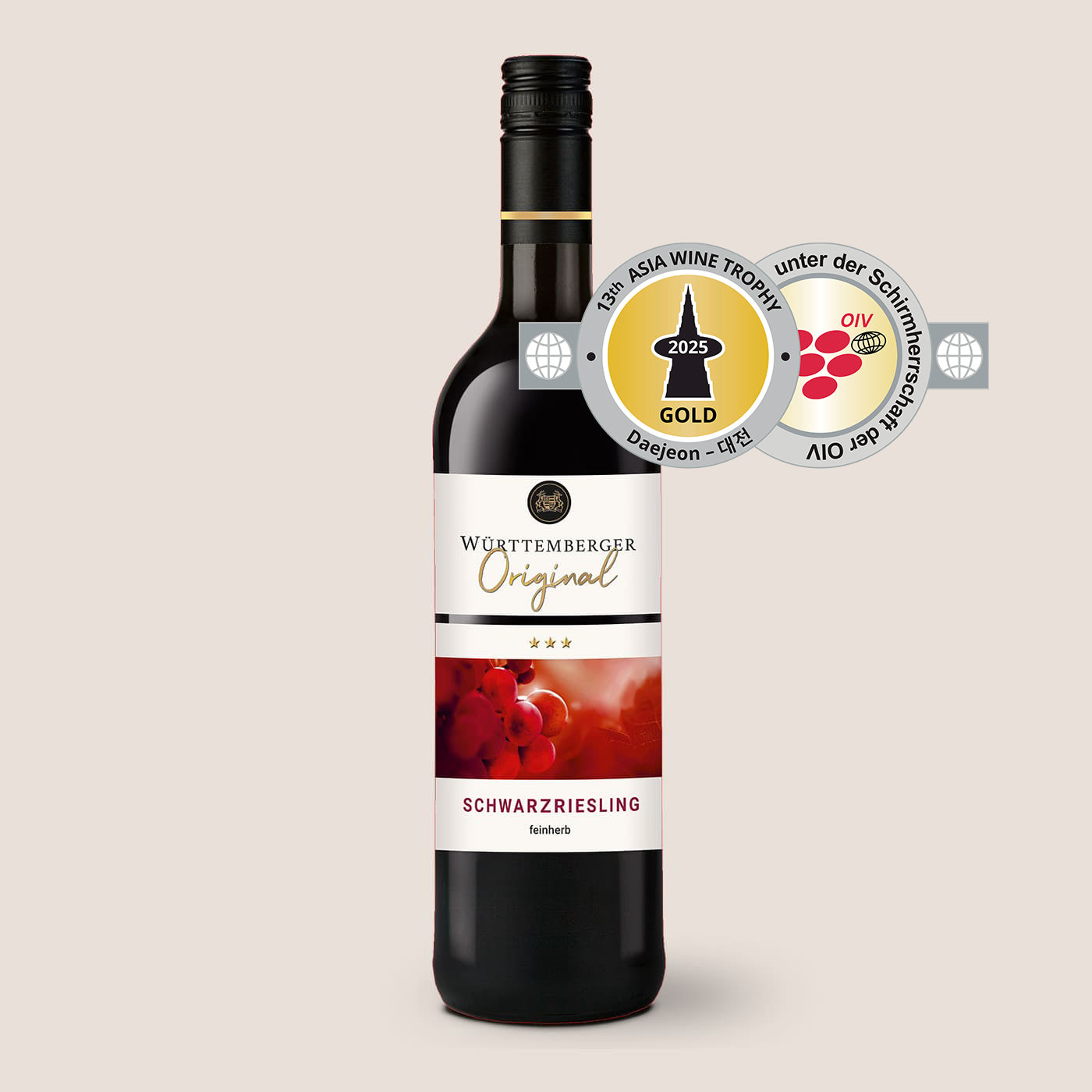 Würtemmberger Original Schwarzriesling Rotwein der WZG aus Württemberg mit mehreren sichtbaren Weinprämierungen.